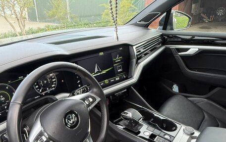 Volkswagen Touareg III, 2019 год, 6 800 000 рублей, 9 фотография