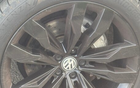 Volkswagen Touareg III, 2019 год, 6 800 000 рублей, 4 фотография