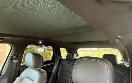 Volkswagen Touareg III, 2019 год, 6 800 000 рублей, 7 фотография