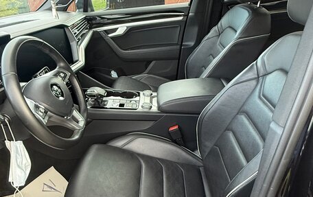 Volkswagen Touareg III, 2019 год, 6 800 000 рублей, 6 фотография