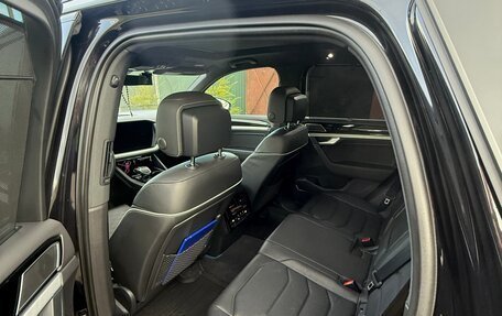 Volkswagen Touareg III, 2019 год, 6 800 000 рублей, 8 фотография