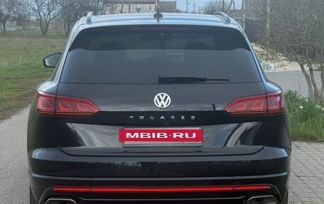 Volkswagen Touareg III, 2019 год, 6 800 000 рублей, 2 фотография