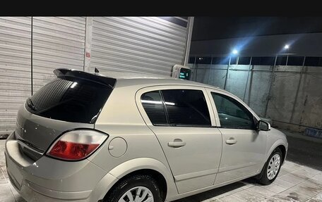 Opel Astra H, 2005 год, 269 000 рублей, 2 фотография