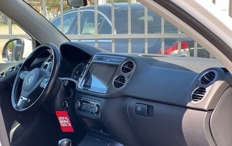 Volkswagen Tiguan I, 2012 год, 1 349 000 рублей, 16 фотография