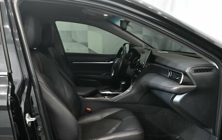 Toyota Camry, 2021 год, 3 400 000 рублей, 9 фотография