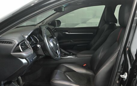 Toyota Camry, 2021 год, 3 400 000 рублей, 8 фотография