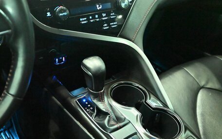 Toyota Camry, 2021 год, 3 400 000 рублей, 13 фотография