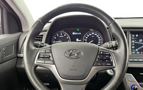 Hyundai Avante, 2018 год, 1 760 000 рублей, 10 фотография