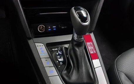 Hyundai Avante, 2018 год, 1 760 000 рублей, 19 фотография