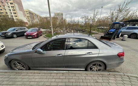 Mercedes-Benz E-Класс, 2014 год, 2 350 000 рублей, 16 фотография