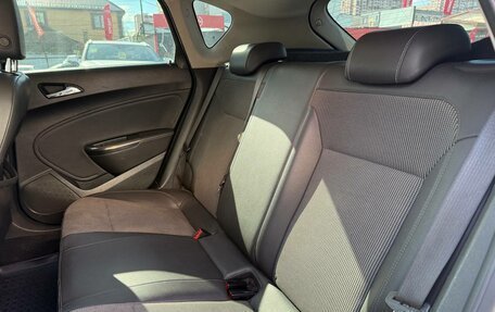 Opel Astra J, 2011 год, 640 000 рублей, 24 фотография