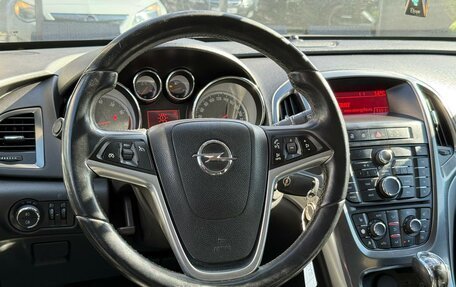 Opel Astra J, 2011 год, 640 000 рублей, 26 фотография