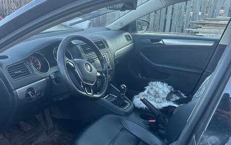 Volkswagen Jetta VI, 2015 год, 1 100 000 рублей, 1 фотография