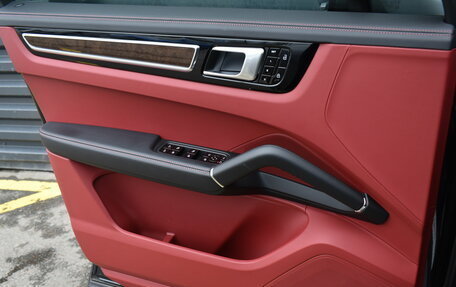 Porsche Cayenne III, 2020 год, 10 500 000 рублей, 28 фотография