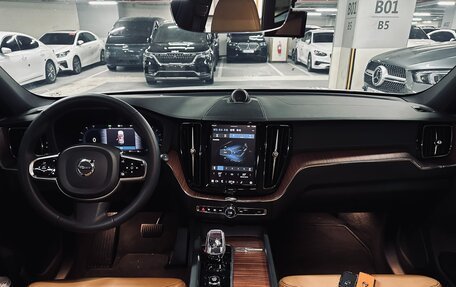 Volvo XC60 II, 2023 год, 4 980 000 рублей, 6 фотография