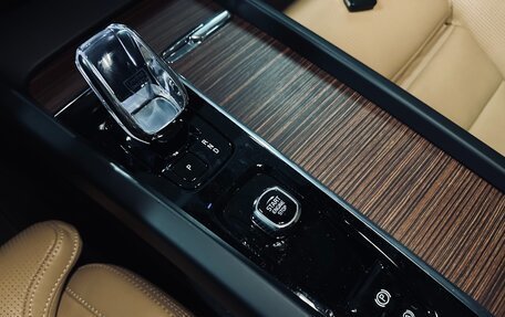 Volvo XC60 II, 2023 год, 4 980 000 рублей, 9 фотография