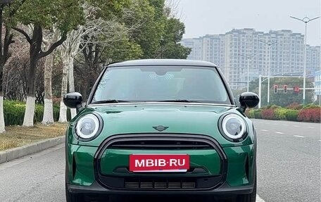 MINI Hatch, 2022 год, 1 994 000 рублей, 2 фотография
