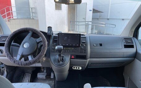 Volkswagen Caravelle T5, 2008 год, 1 520 000 рублей, 12 фотография