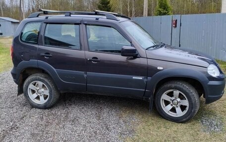 Chevrolet Niva I рестайлинг, 2015 год, 700 000 рублей, 3 фотография