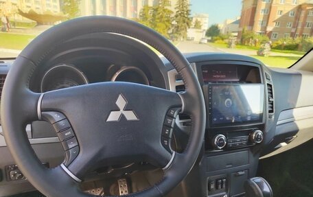 Mitsubishi Pajero IV, 2014 год, 2 600 000 рублей, 10 фотография