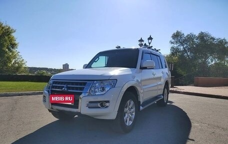 Mitsubishi Pajero IV, 2014 год, 2 600 000 рублей, 2 фотография