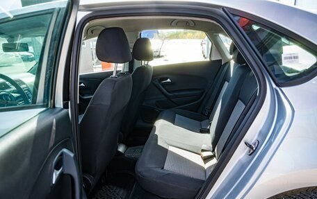 Volkswagen Polo VI (EU Market), 2011 год, 500 000 рублей, 12 фотография
