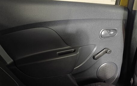 Renault Sandero II рестайлинг, 2017 год, 930 000 рублей, 19 фотография