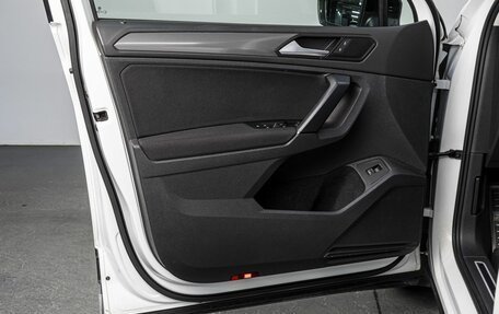 Volkswagen Tiguan II, 2019 год, 2 790 000 рублей, 11 фотография