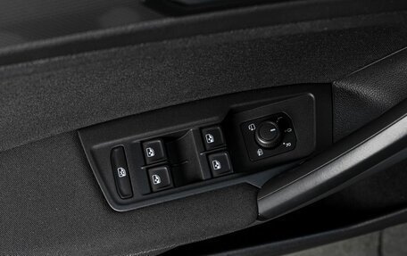 Volkswagen Tiguan II, 2019 год, 2 790 000 рублей, 12 фотография