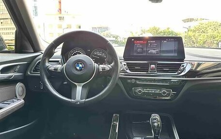 BMW 1 серия, 2023 год, 1 953 000 рублей, 12 фотография