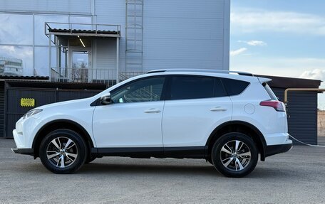 Toyota RAV4, 2016 год, 2 230 000 рублей, 2 фотография