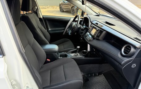 Toyota RAV4, 2016 год, 2 230 000 рублей, 13 фотография