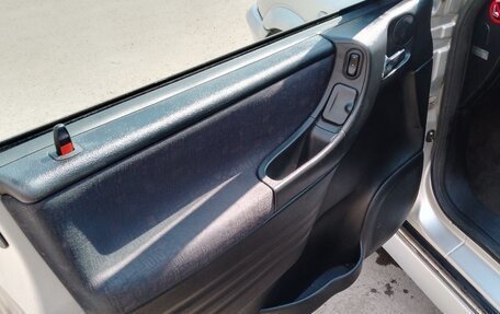 Subaru Traviq, 2001 год, 470 000 рублей, 10 фотография