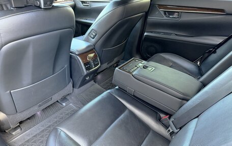 Lexus ES VII, 2014 год, 3 000 000 рублей, 23 фотография