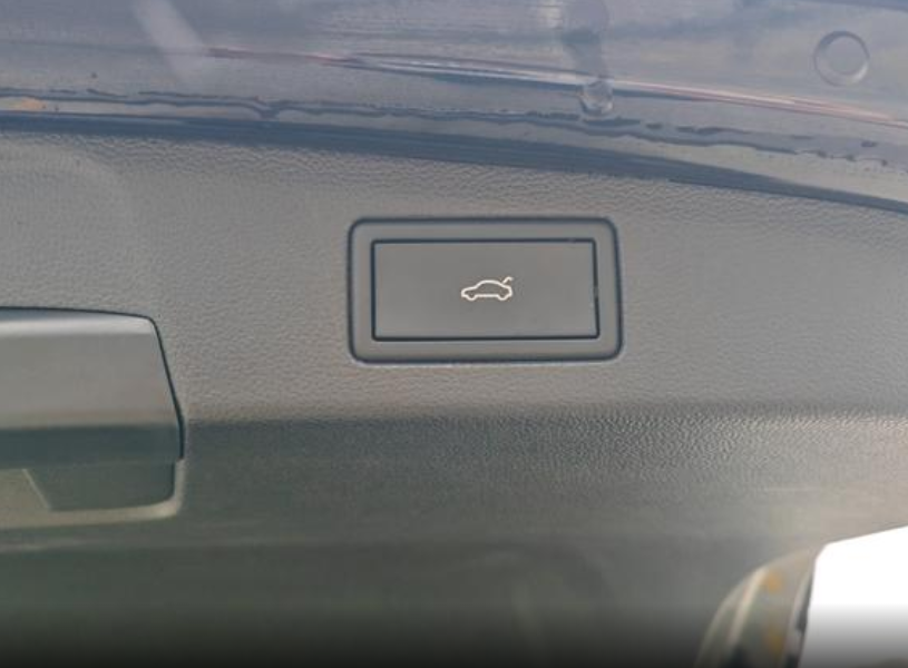 Volkswagen Tiguan II, 2024 год, 4 560 000 рублей, 11 фотография