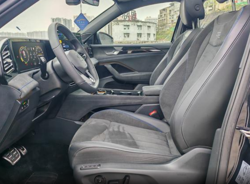 Volkswagen Tiguan II, 2024 год, 4 560 000 рублей, 15 фотография