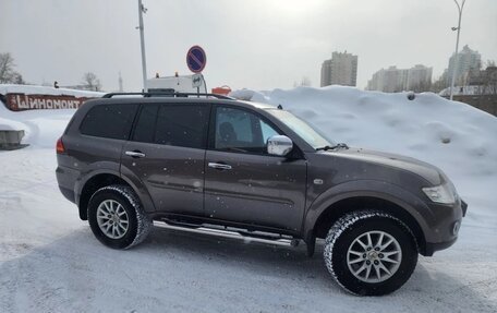 Mitsubishi Pajero Sport II рестайлинг, 2013 год, 1 750 000 рублей, 2 фотография