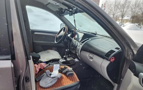 Mitsubishi Pajero Sport II рестайлинг, 2013 год, 1 750 000 рублей, 4 фотография