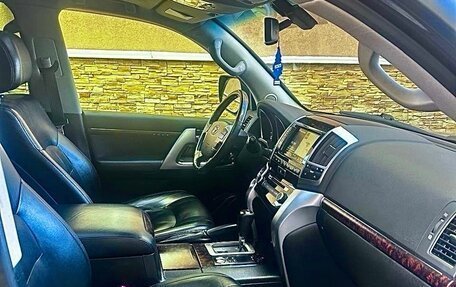 Toyota Land Cruiser 200, 2015 год, 5 100 000 рублей, 9 фотография