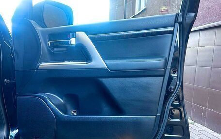 Toyota Land Cruiser 200, 2015 год, 5 100 000 рублей, 13 фотография
