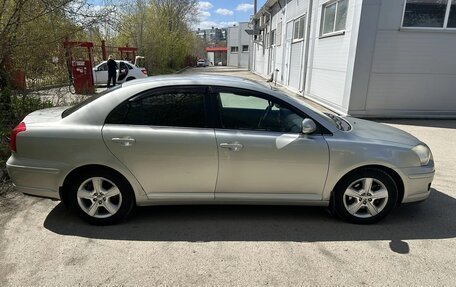 Toyota Avensis III рестайлинг, 2006 год, 700 000 рублей, 4 фотография