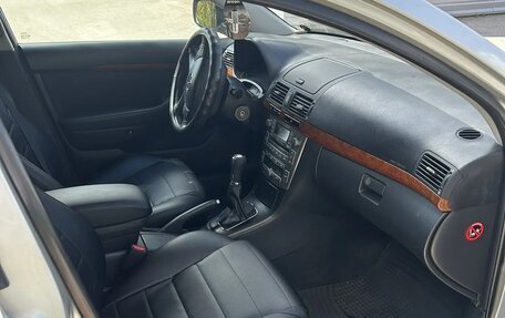 Toyota Avensis III рестайлинг, 2006 год, 700 000 рублей, 12 фотография