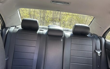 Toyota Avensis III рестайлинг, 2006 год, 700 000 рублей, 19 фотография