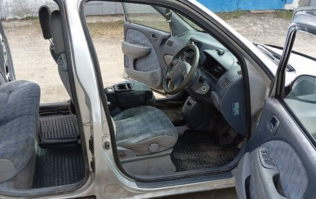 Toyota Raum I, 1997 год, 235 000 рублей, 3 фотография