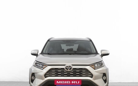 Toyota RAV4, 2019 год, 3 899 000 рублей, 3 фотография