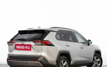 Toyota RAV4, 2019 год, 3 899 000 рублей, 5 фотография