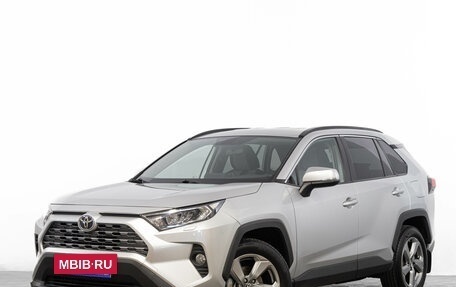 Toyota RAV4, 2019 год, 3 899 000 рублей, 4 фотография