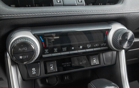 Toyota RAV4, 2019 год, 3 899 000 рублей, 20 фотография