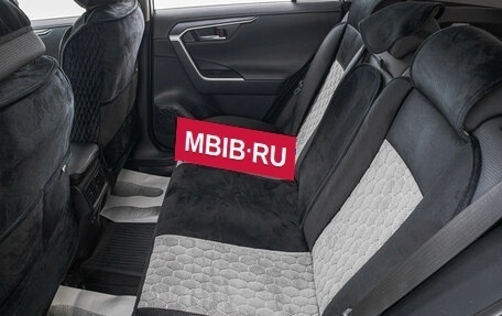 Toyota RAV4, 2019 год, 3 899 000 рублей, 24 фотография