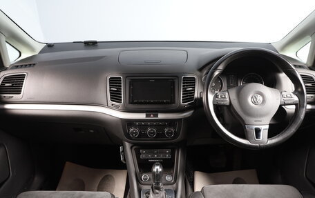 Volkswagen Sharan II, 2012 год, 1 449 000 рублей, 9 фотография